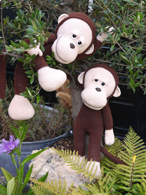 XXL Funny Monkey (staand of zittend) - Browny