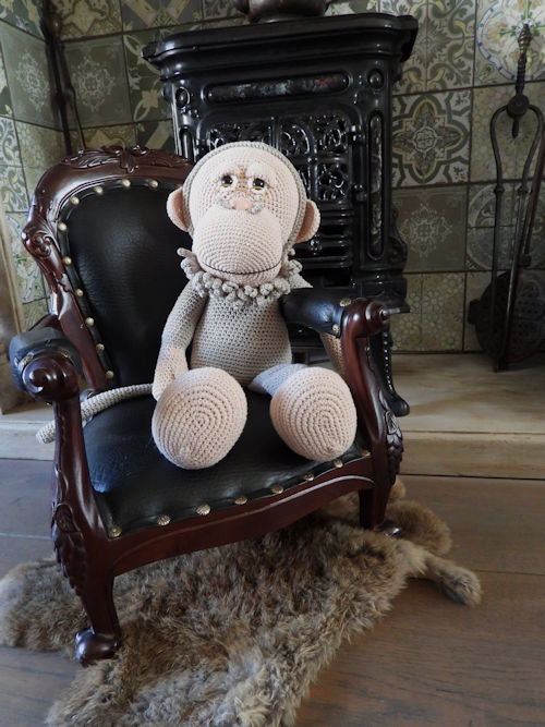 XXL Funny Monkey Grandpa (zittend)