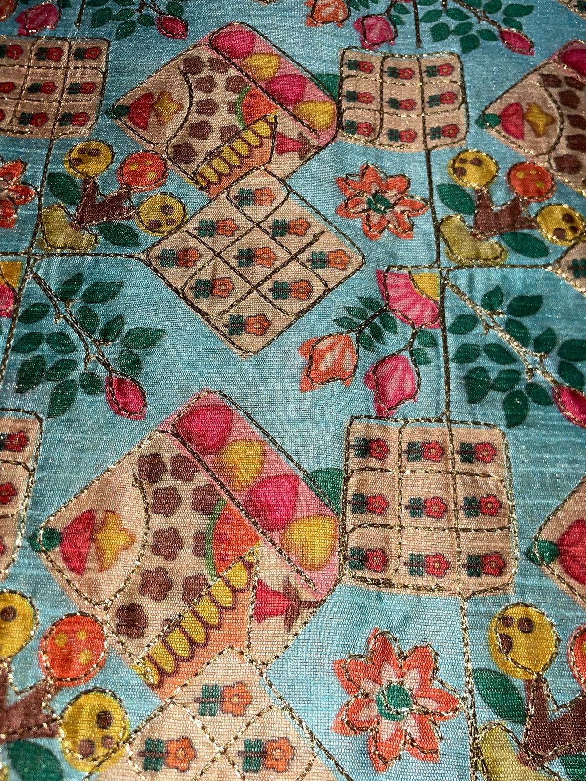 Geborduurde zijdekatoen blauw gebloemd met gouddraad