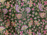 Geborduurde zijdekatoen groen en roze gebloemd met gouddraad