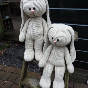 69042-055 XXL Funny Bunny Basic linnen (stand of zittend)