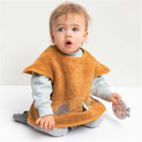 740275.76_AW_2 Rico Design Sleeve Slabbetje met aidaband 40x49 cm - Mosterd